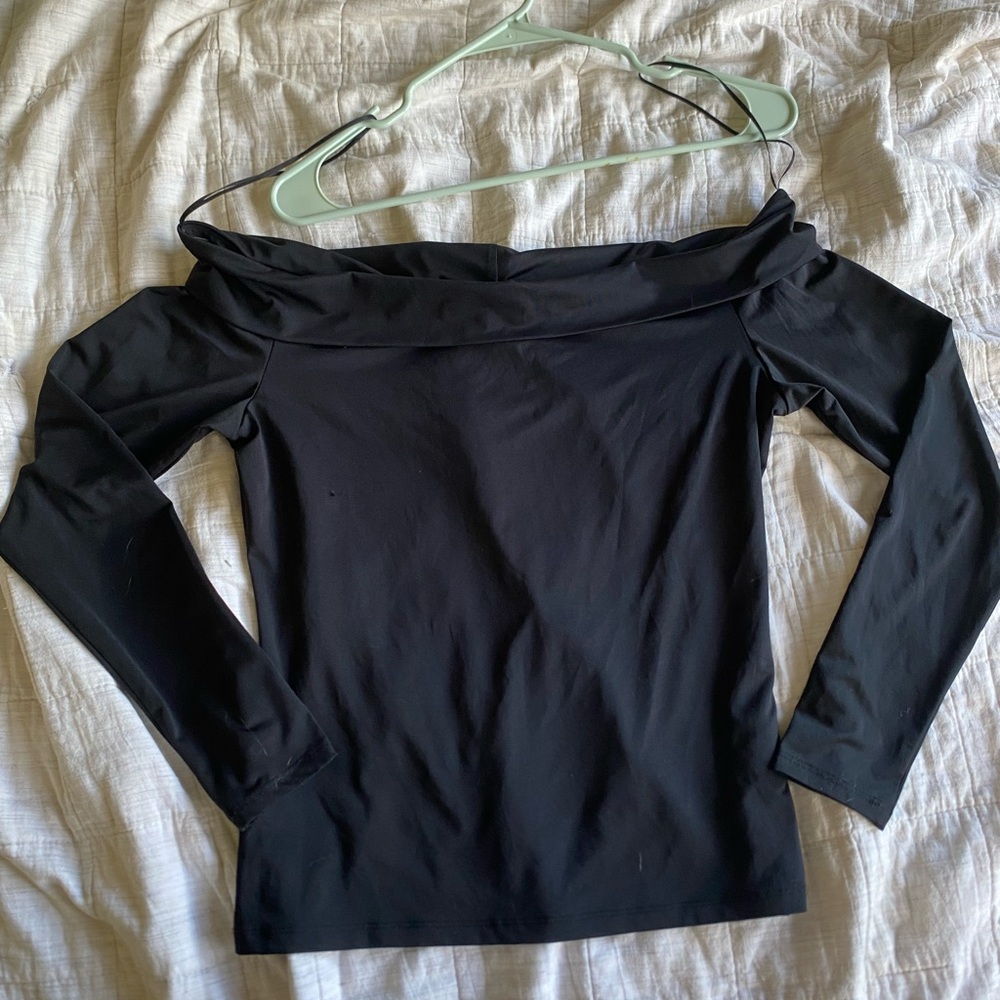 H&M Off-Shoulder Long Sleeve Women's Top - Black
